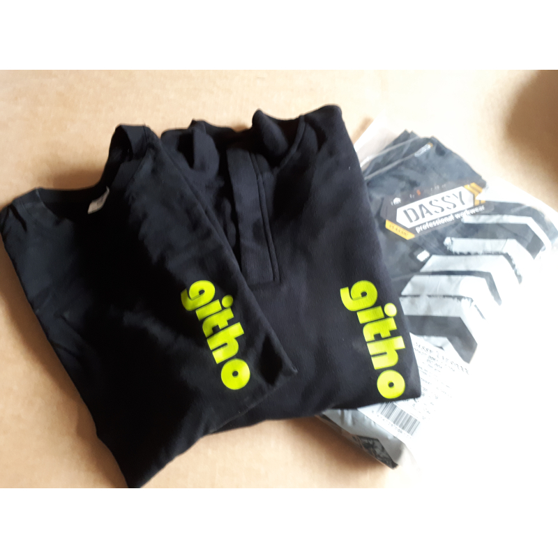 Werkpak (broek, sweater en 2 T-shirts)